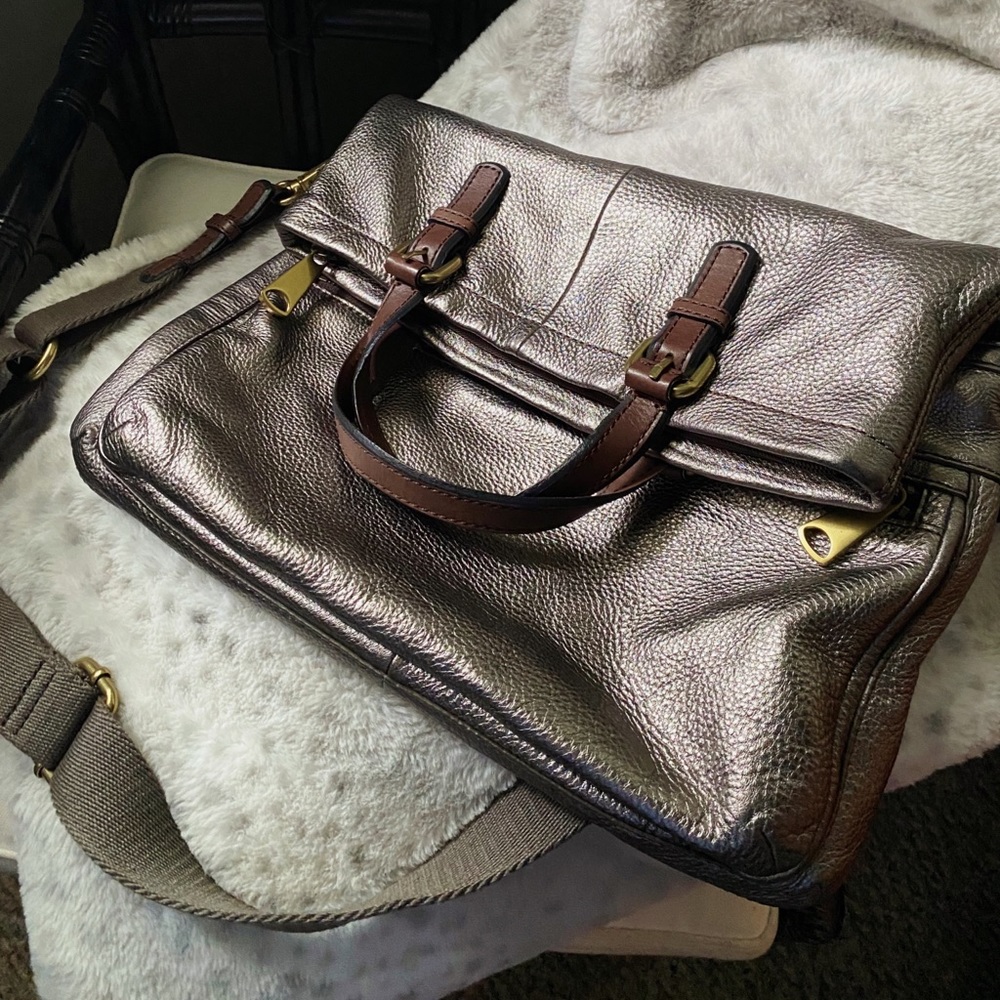 Fossil Explorer Foldover Messenger Tote